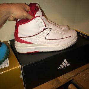 Air Jordan Retro 2